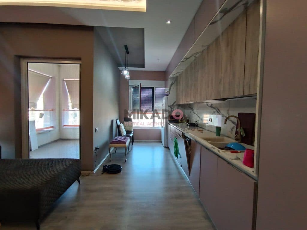 Shitet apartament 2+1 tek Ali Demi! 4