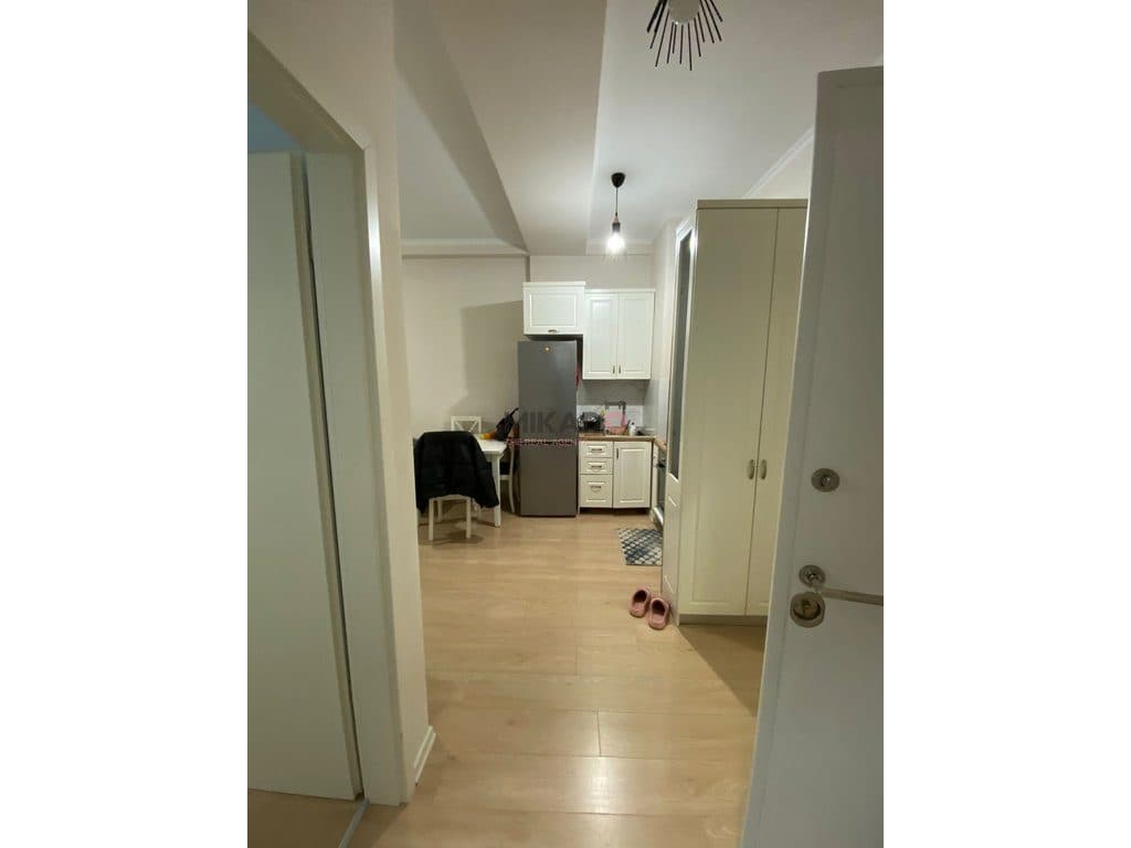 Jepet me Qira Apartament 1+1 + Ballkon – Tek 21 Dhjetori ! 3