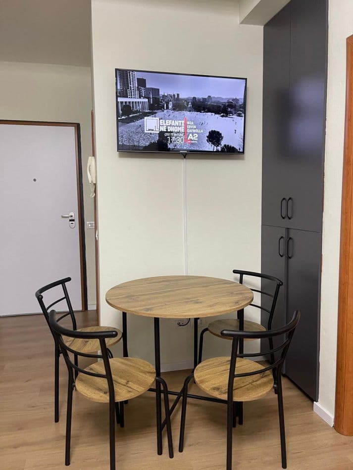 Jepet me Qira Apartament 1+1 – Komuna e Parisit ! 3