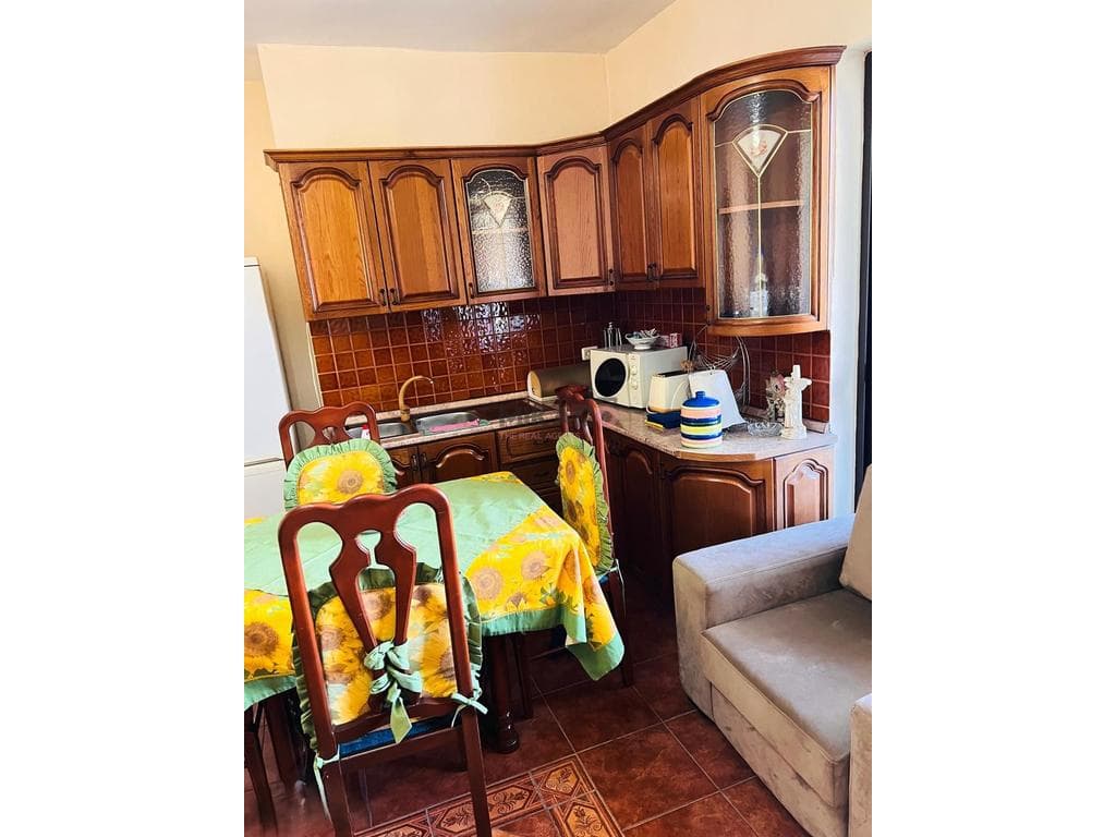 Apartament 2+1 me 2 Ballkone me Qira – Rruga Qemal Stafa ! 2