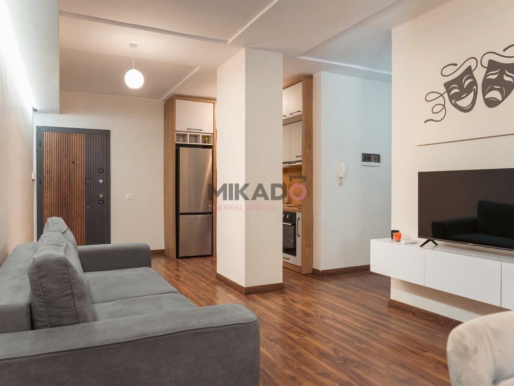 Shitet Apartament 2+1 tek Myslym Shyri!