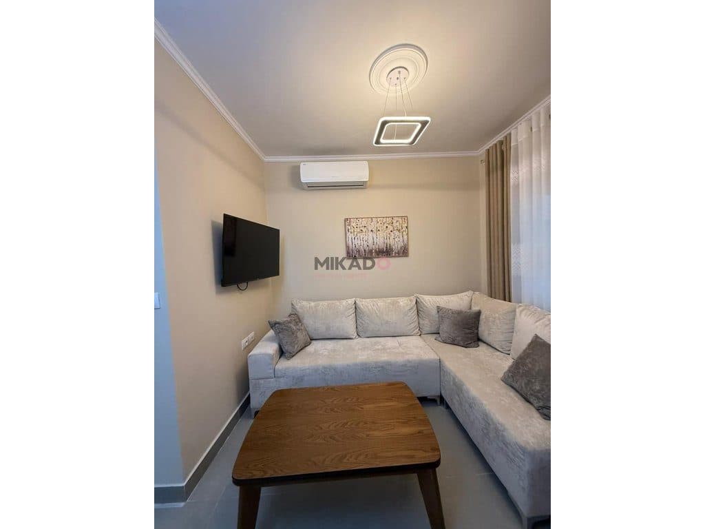 Jepet me Qira Apartament 1+1 ne Laprakë !