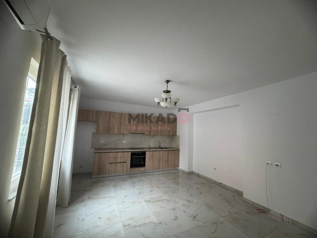 Jepet apartament me qira 1+1+ ballkon - Selitë e Vogël !
