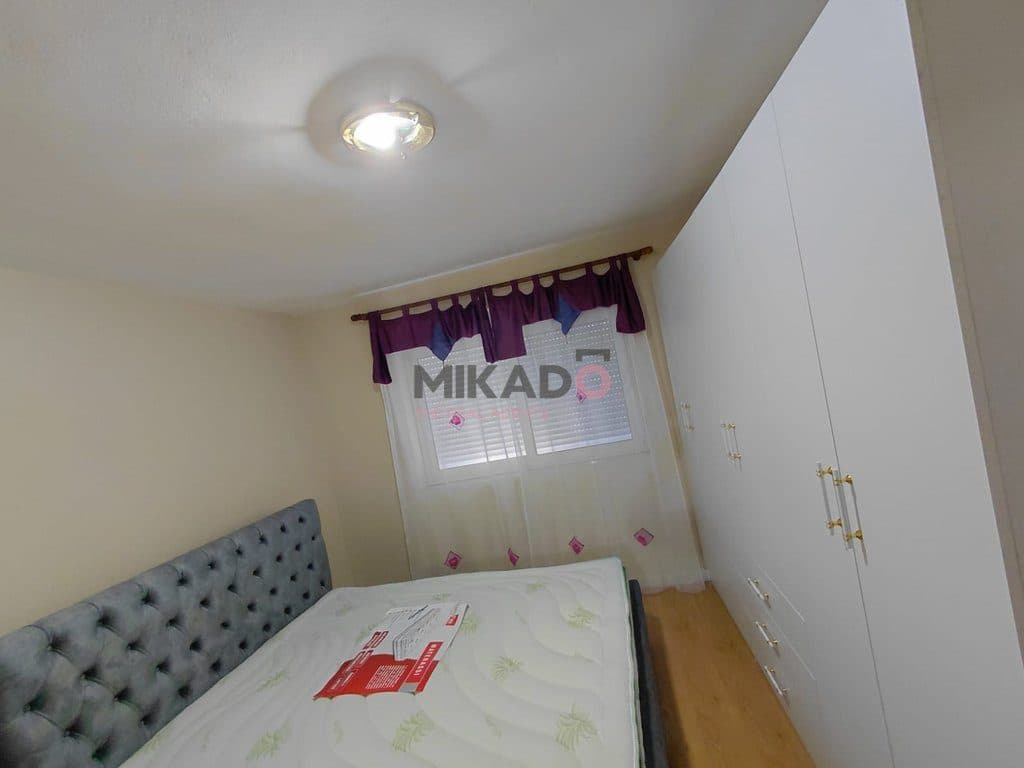 Jepet Apartament me Qira 1+1 tek Rruga e Dibrës ! 4