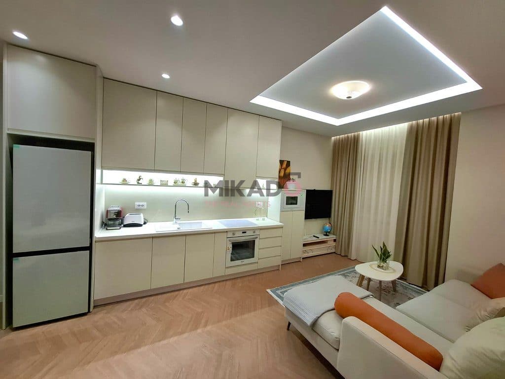 Jepet me Qira Apartament 2+1 tek Rruga Peti, Liqeni i Thate! 3