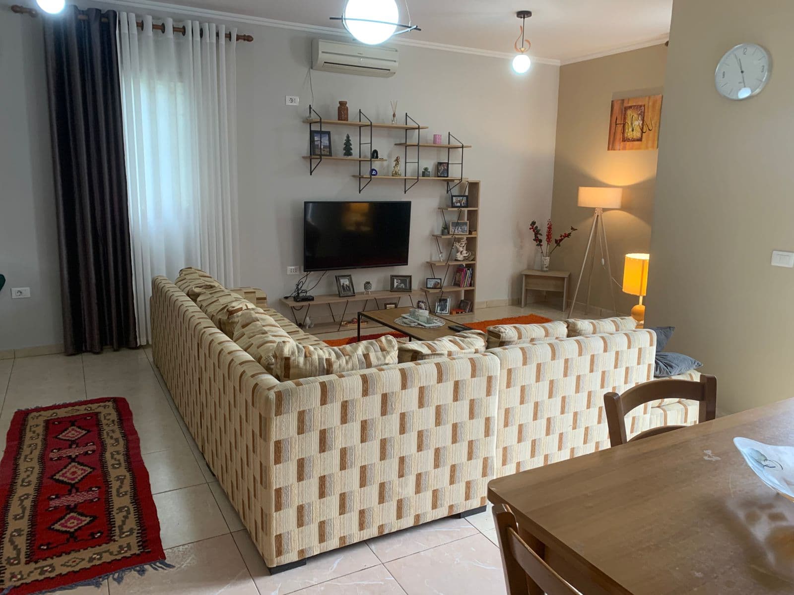 Jepet me Qira Apartament 2+1 – Kopshti Zoologjik ! 2