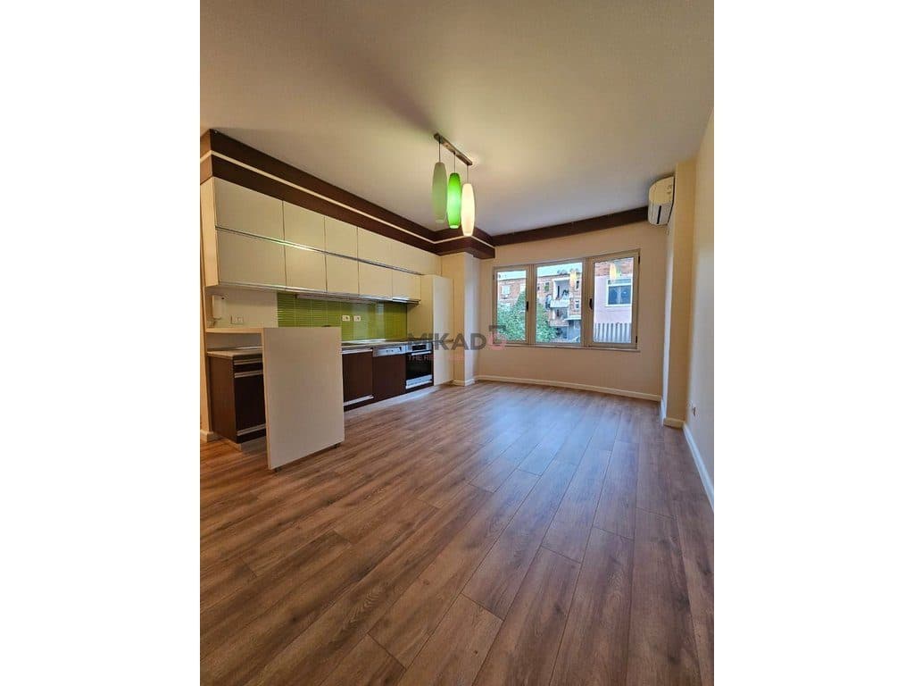 Shitet apartament 1+1 – Rruga Mine Peza (përballë Golden Tower) !