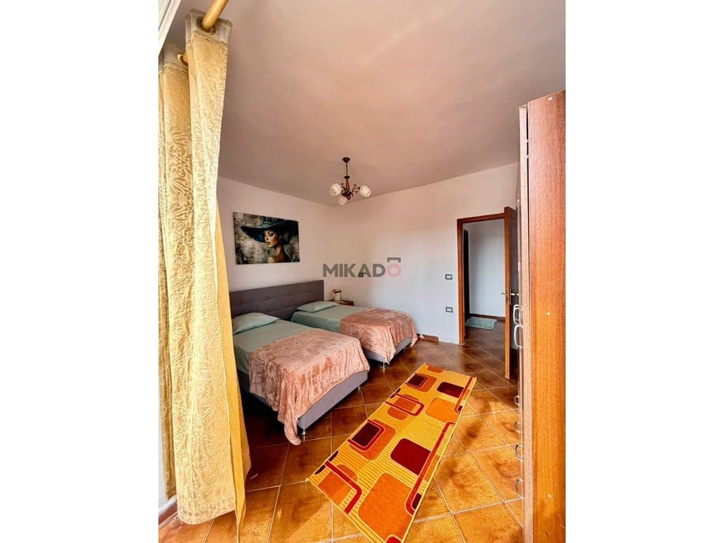 Apartament 2+1 me qira – Rruga e Durrësit !