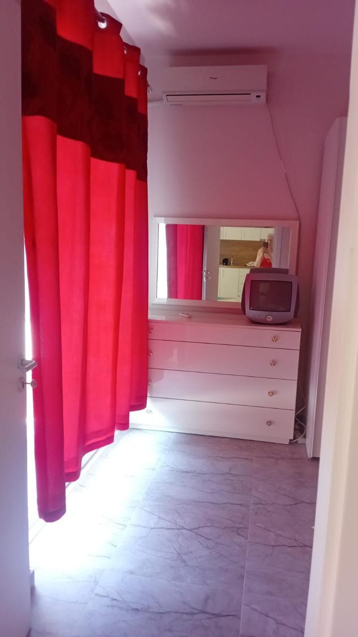 🏡 JEPET ME QIRA – APARTAMENT 1+1 TEK UNIVERS CITY 2