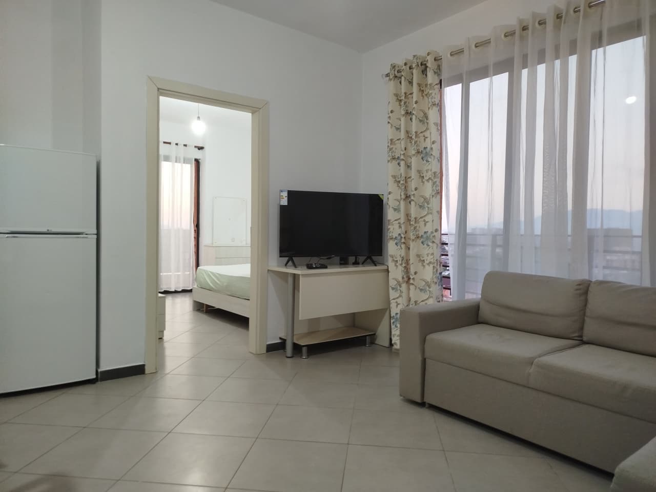 Shitet apartament 1+1 – Astir (mbrapa Bar Artistit) ! 2
