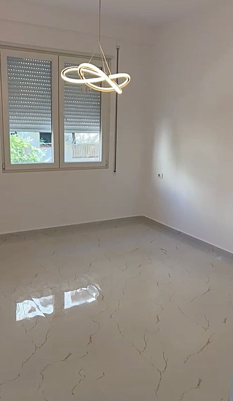 Jepet me Qira Ambient Biznesi ne Rrugen 5 Maji, prane Concord Center! 2