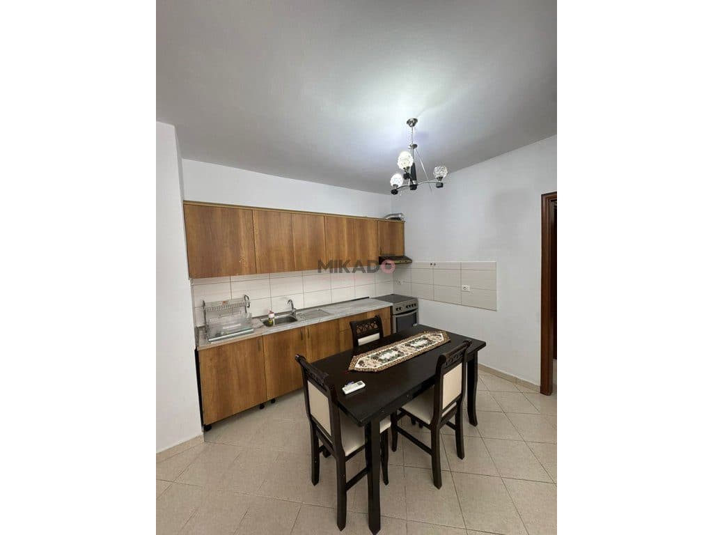 Apartament 3+1+2 tualete + ballkon me qira – Astir ! 2