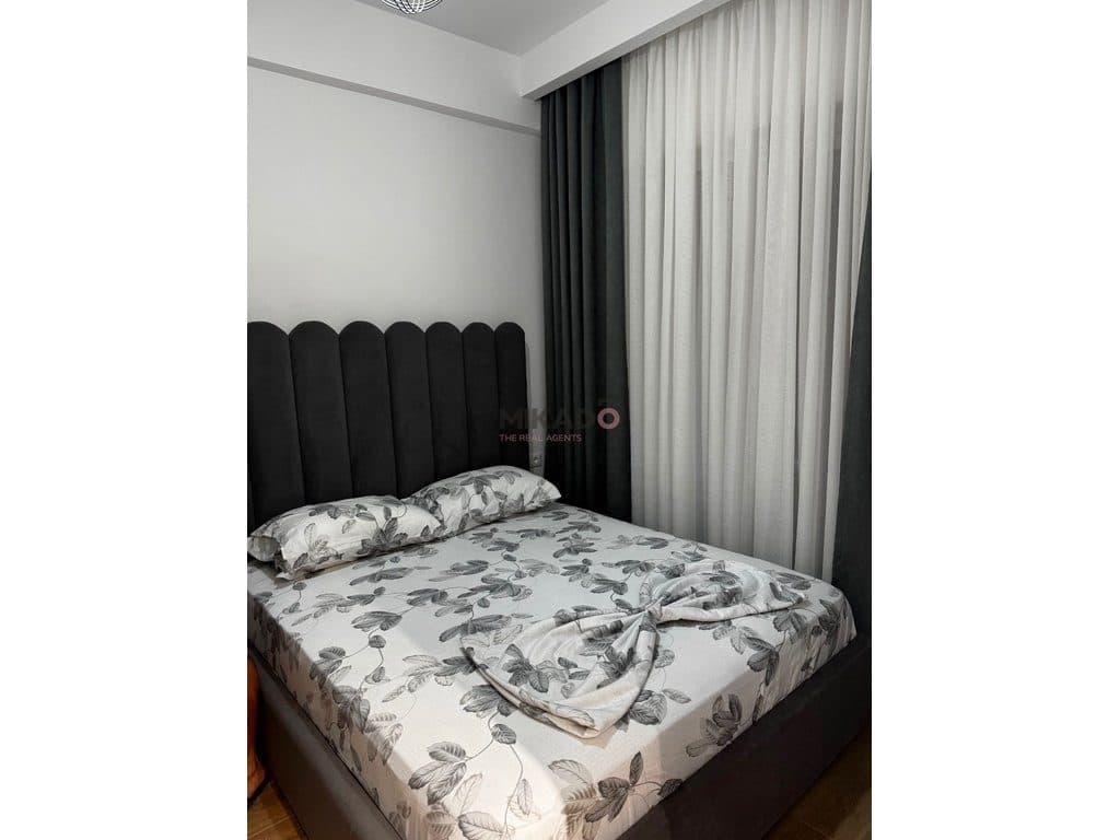 Jepet Apartament me qira 1+1 - ne Ali Dem ! 4