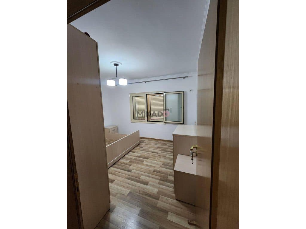 Jepet me Qira Apartament 2+1+2 tek Downtown ! 4