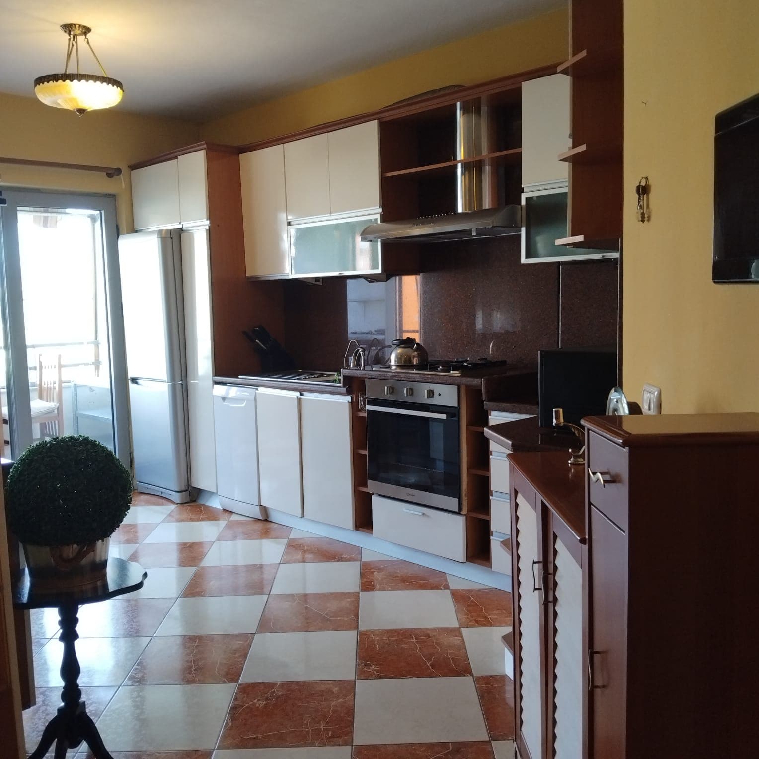 Shitet apartament 2+1+2 + Ballkon – Rruga e Kosovarëve ! 4