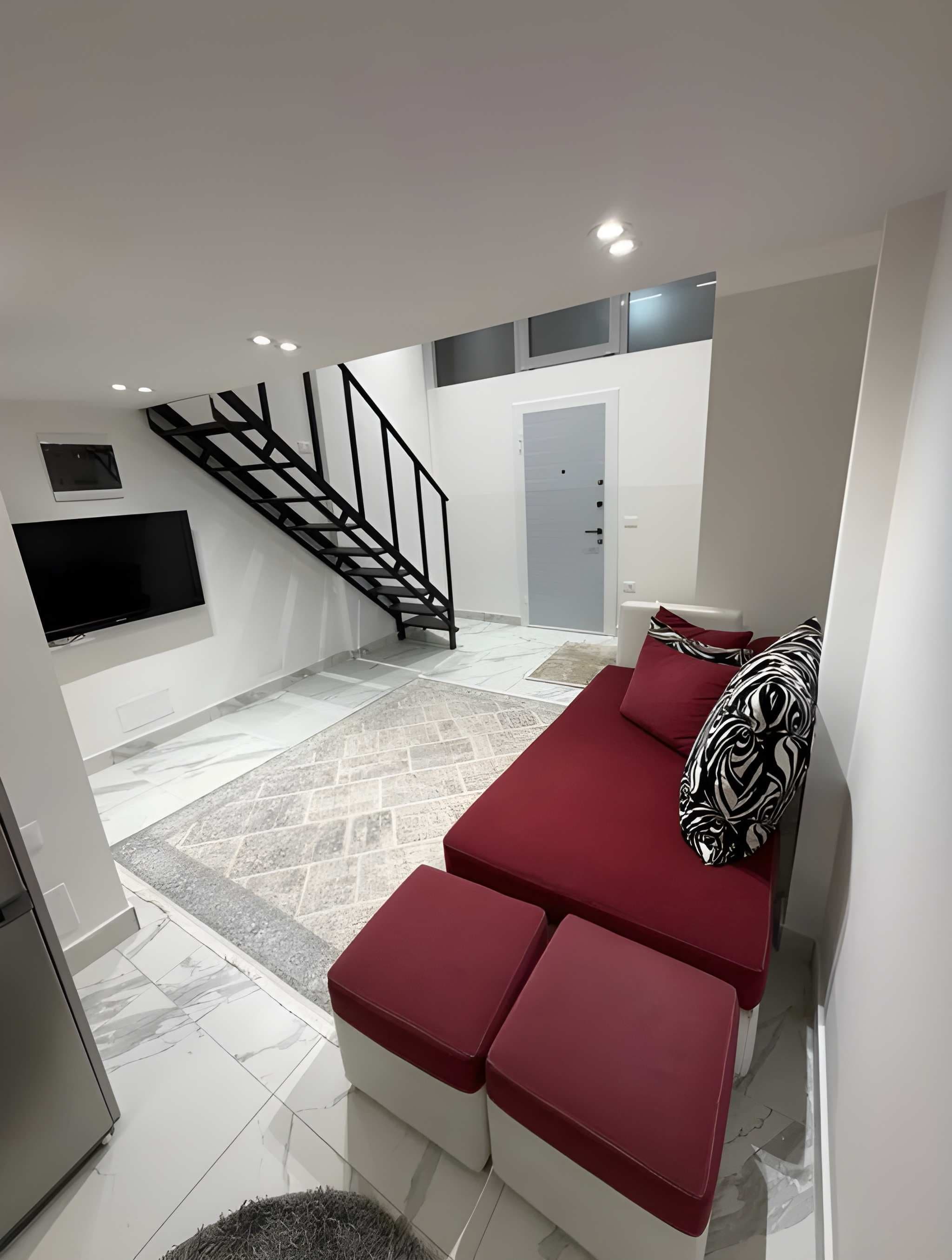 Apartament Duplex 1+1 me qira – Astir, pranë Rrugës Loni Ligori ! 2