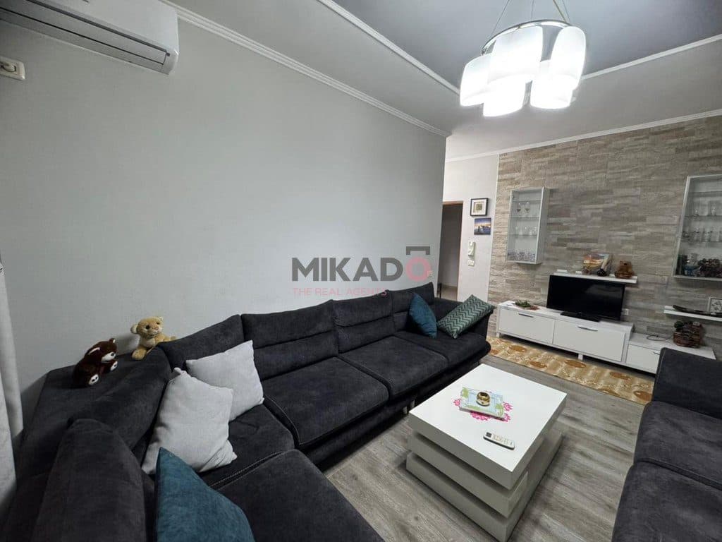 Jepet me Qira Apartament 1+1 – Astir (te Rrethi) ! 2