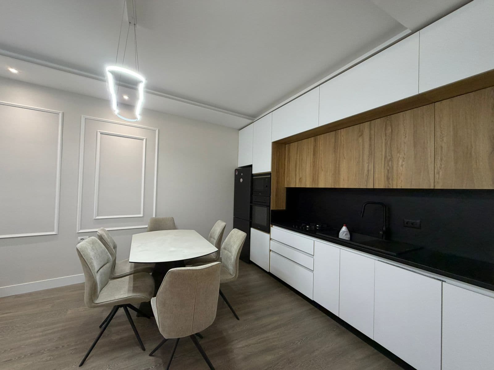 Jepet me Qira Apartament 2+1+2+Post Parkimi tek Rose Garden Residence! 2