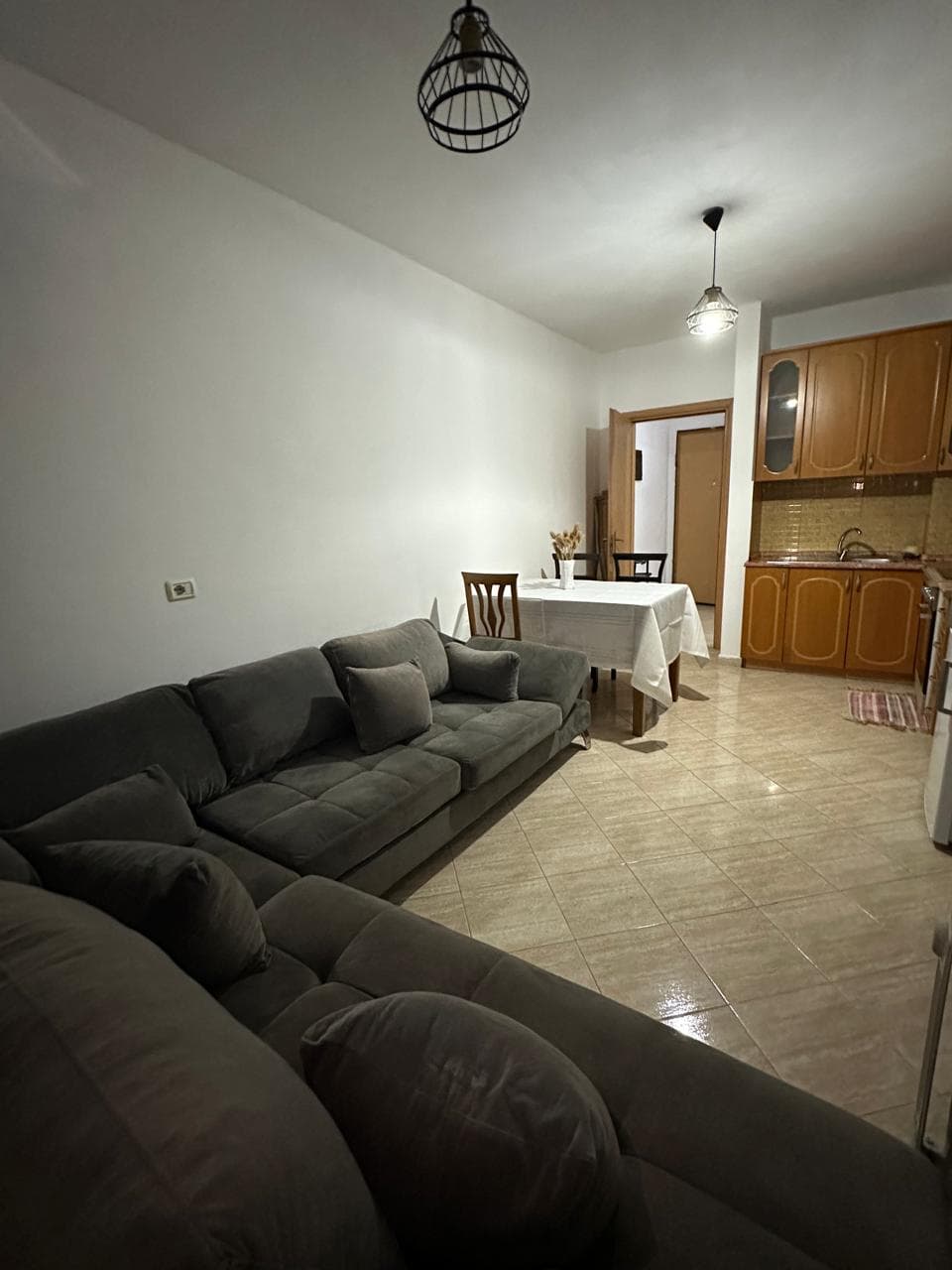Apartament 1+1 me qira – Astir, te Oslo Bar !