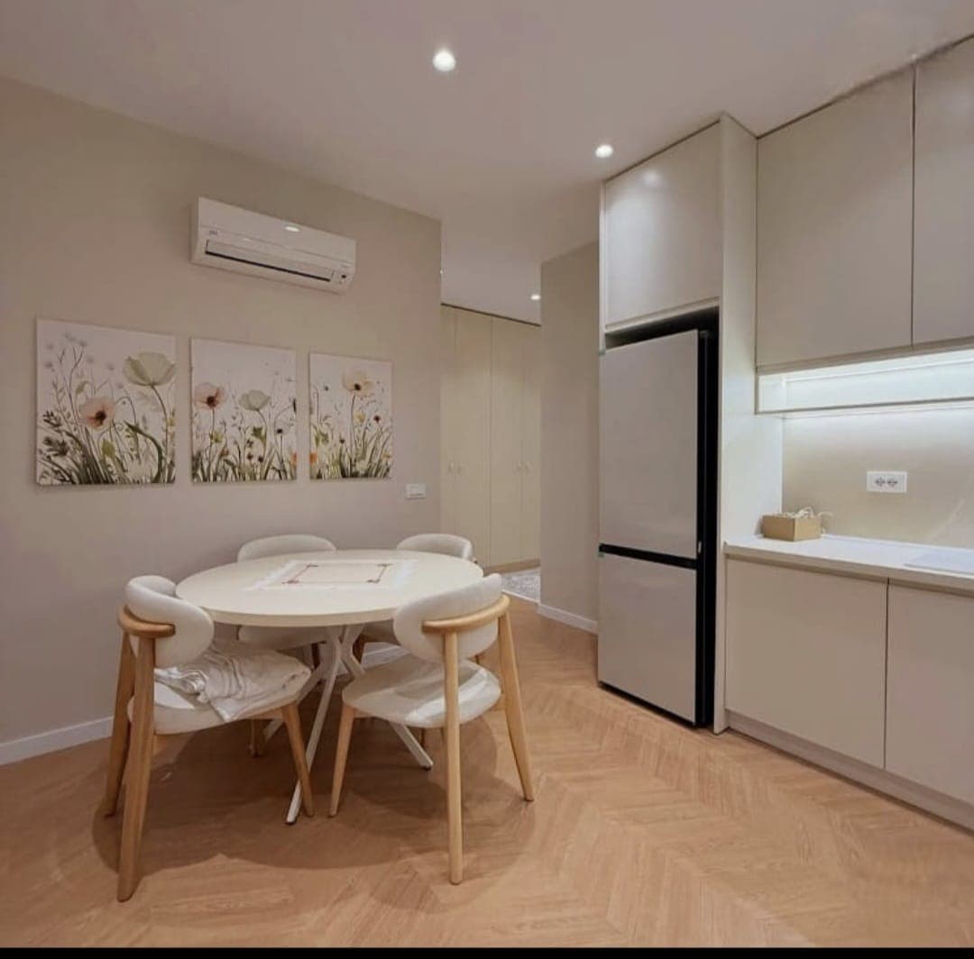 Jepet me Qira Apartament 2+1 tek Rruga Peti, Liqeni i Thate! 2