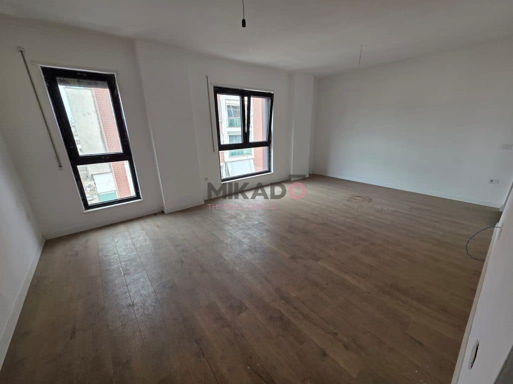 Shitet Apartament 3+1+2 - Kristal Building ! 3