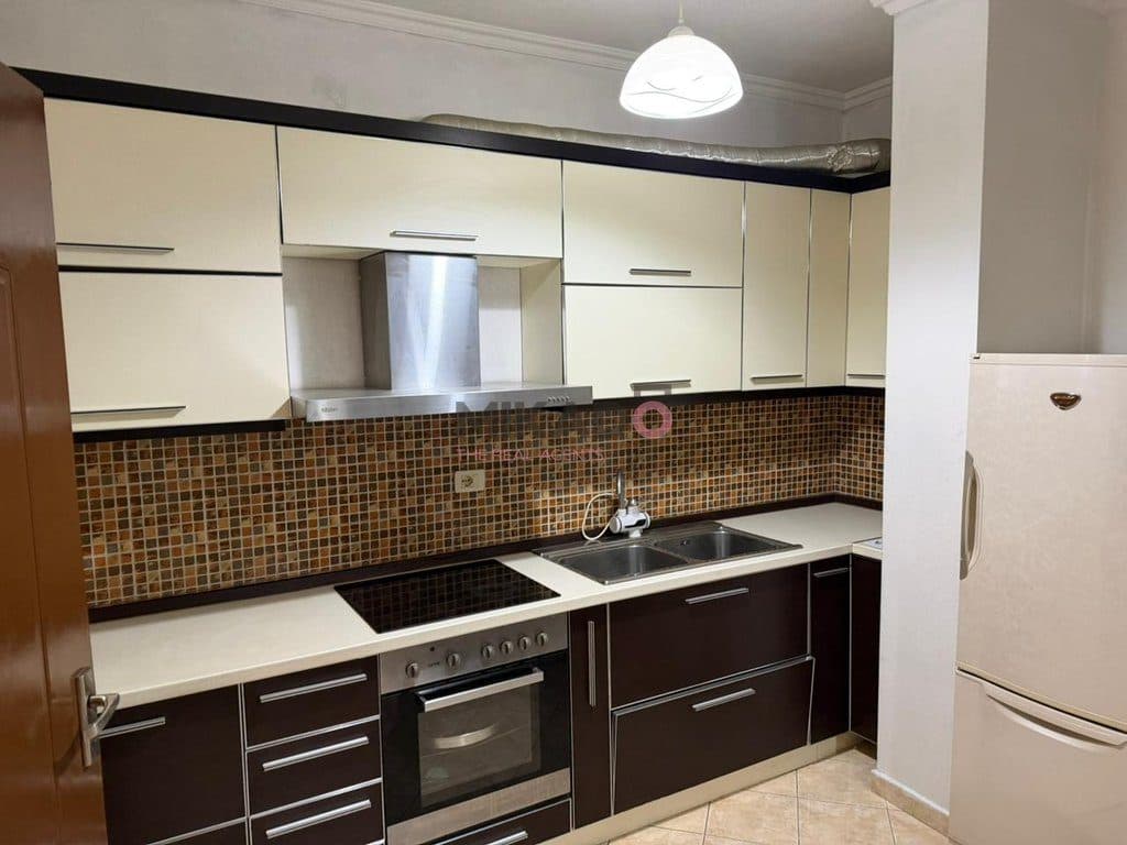 Jepet Apartament 1+1 me qira – Astir ! 3