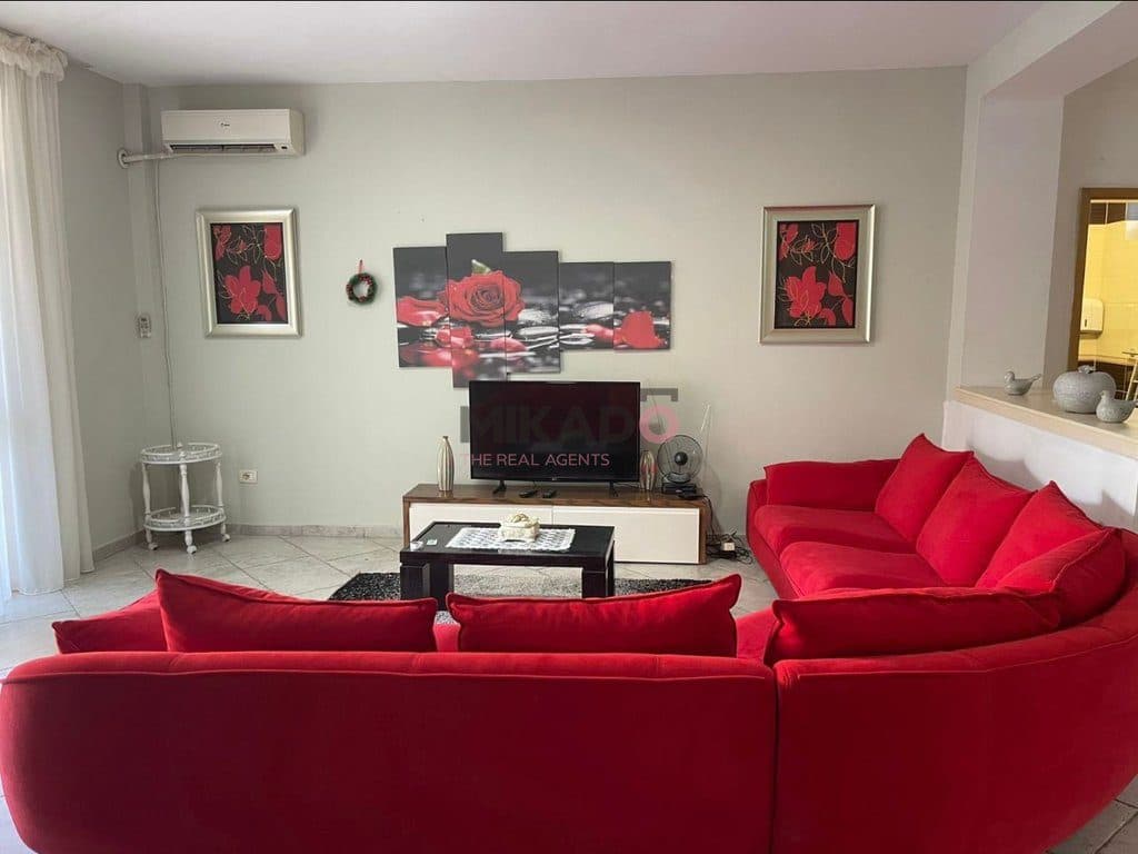 Jepet me Qera Apartament 2+1+2 tek Shkolla e Kuqe ! 2