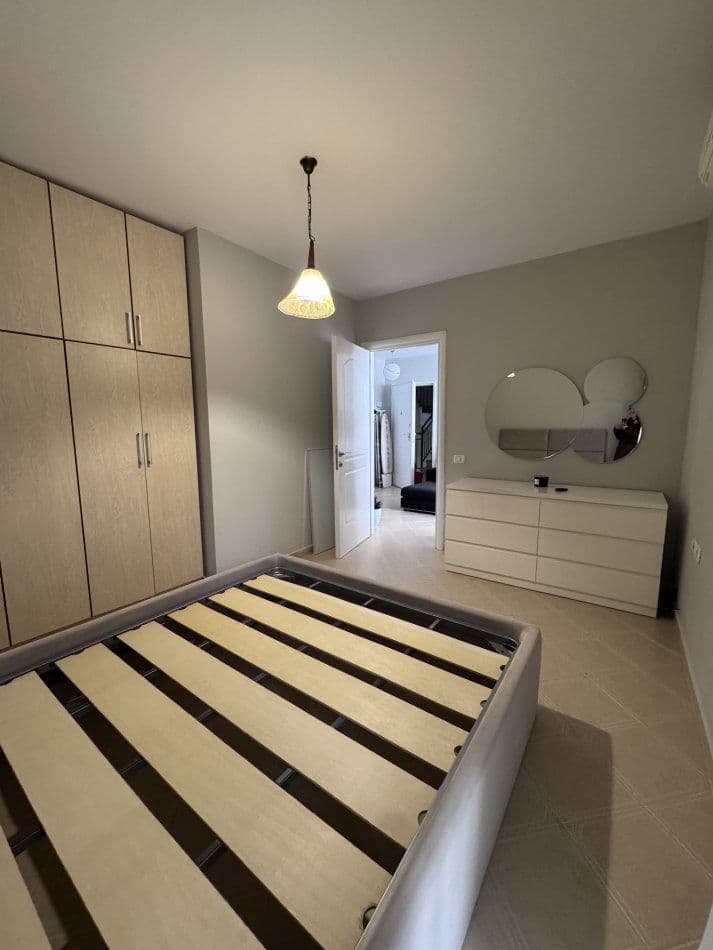 Jepet me Qera Apartament 1+1 + Ballkon – Pranë Report TV ! 3
