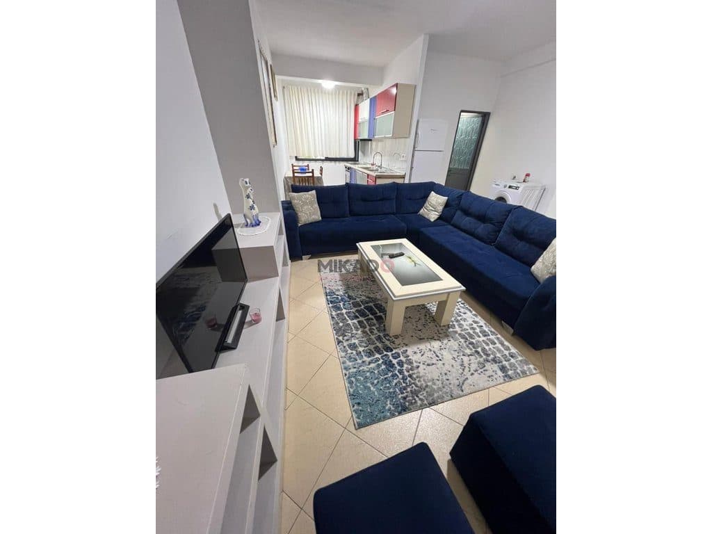 Jepet Apartament me Qira 1+1 - Rruga 5 Maji !