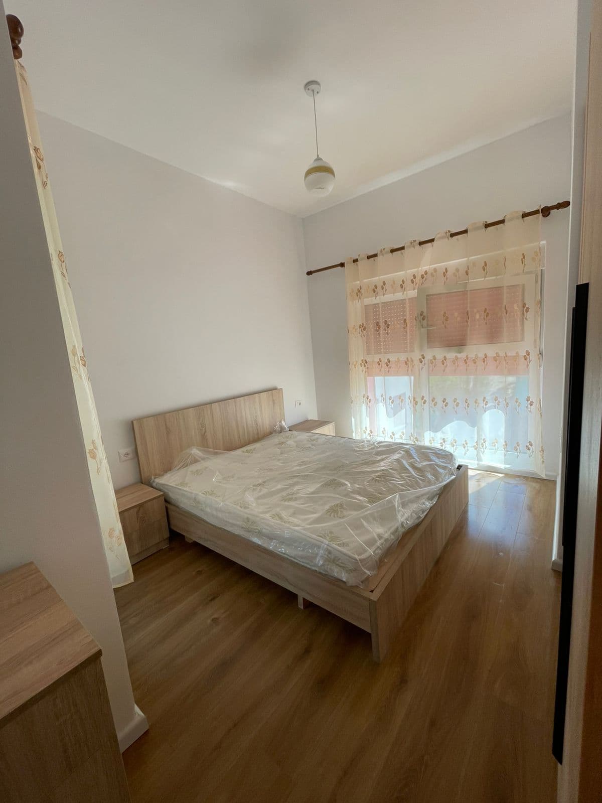 Jepet Apartament 2+1 me qira – Ali Demi ! 4