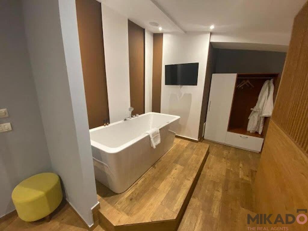 SHITET HOTEL NE TIRANE! 3