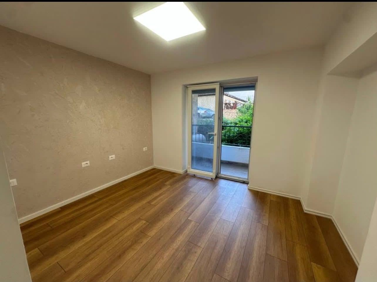 Ambient biznesi me qira – Brryl, pranë Maternitetit të Ri ! 4