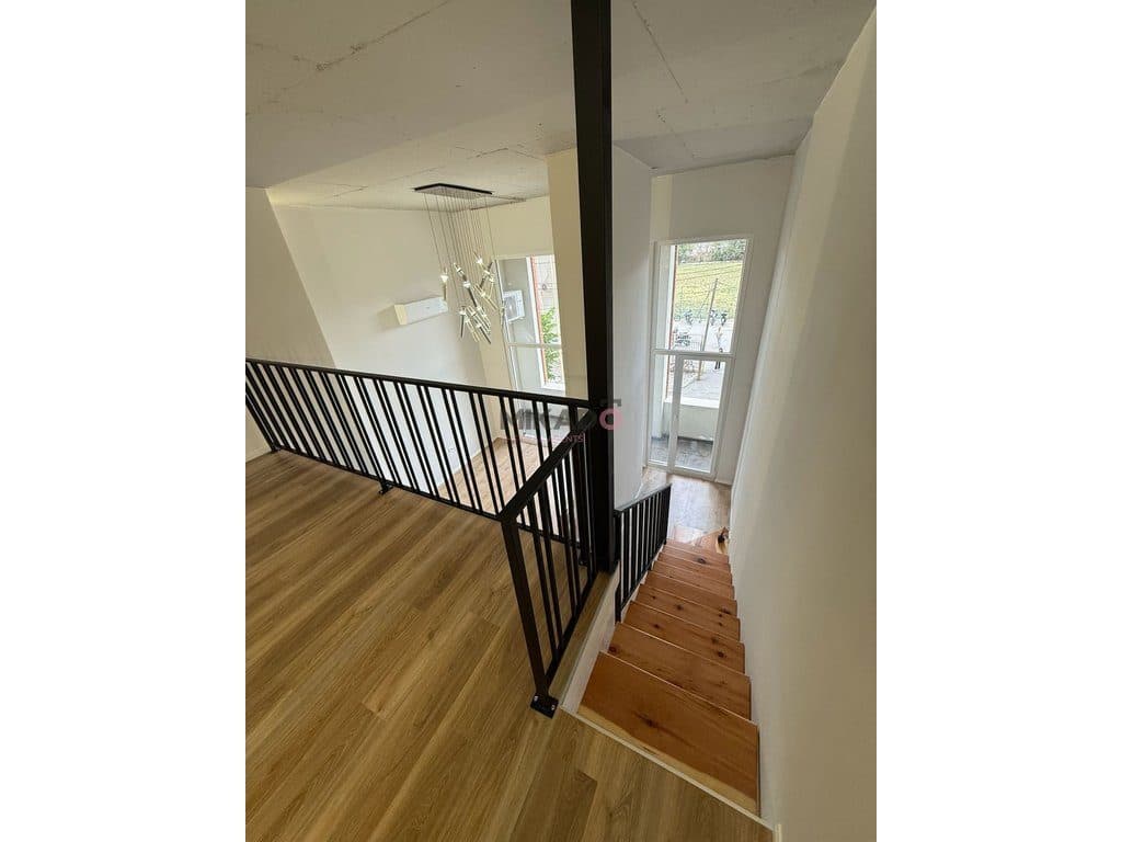 Duplex me qira – Pranë Spitalit Amerikan 3 ! 3