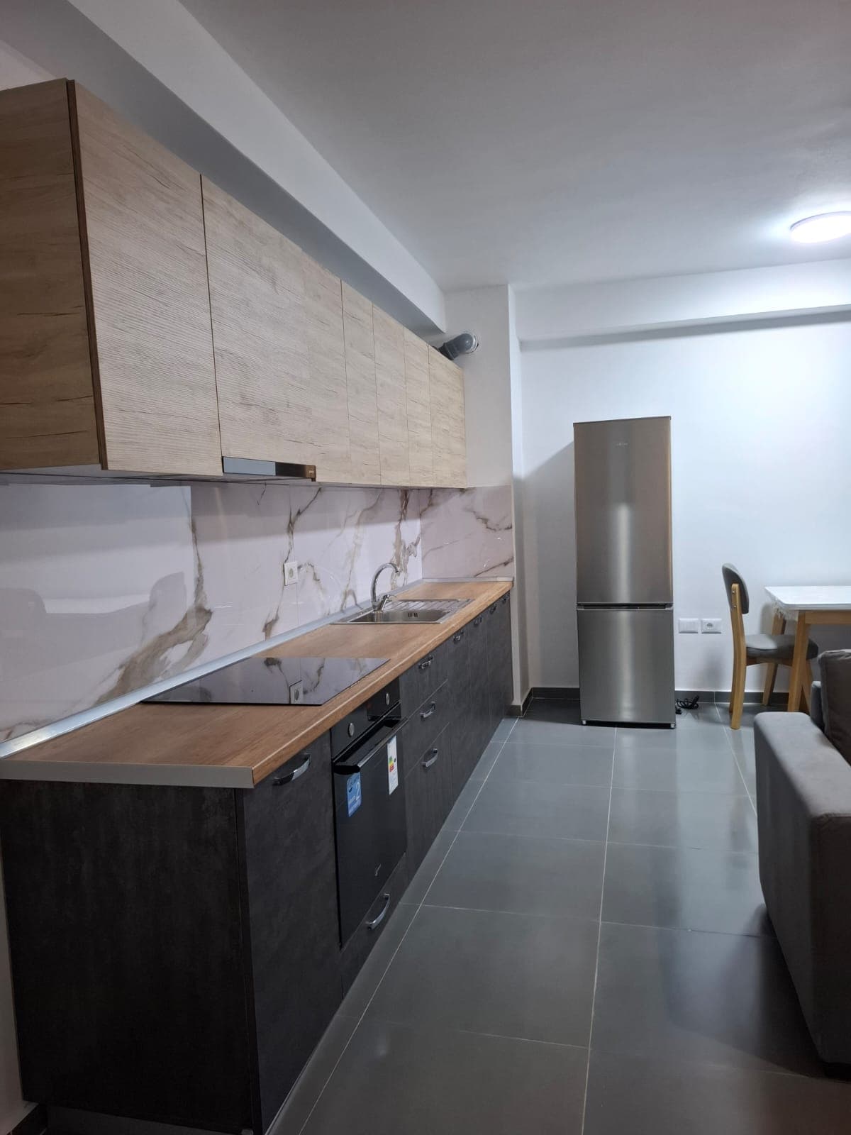 Apartament 3+1 me qira – Rruga 5 Maji ! 3