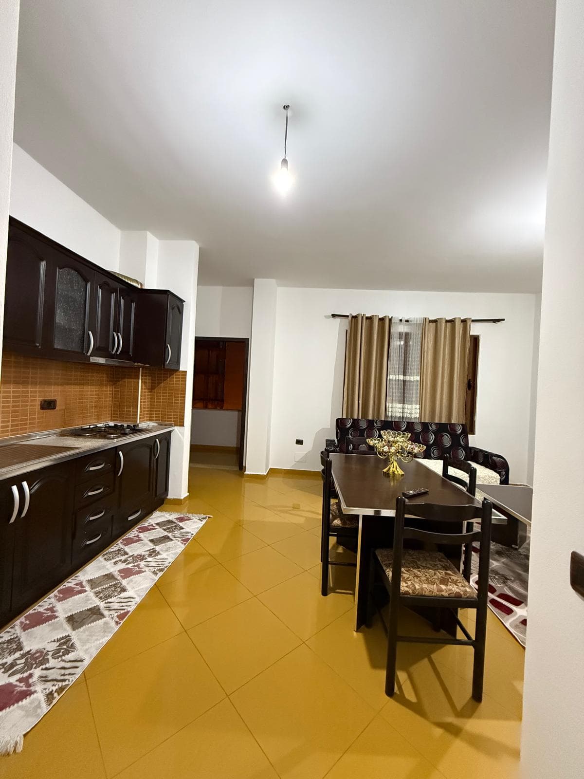 Jepet me Qira Apartament 1+1 – 21 Dhjetori ! 3