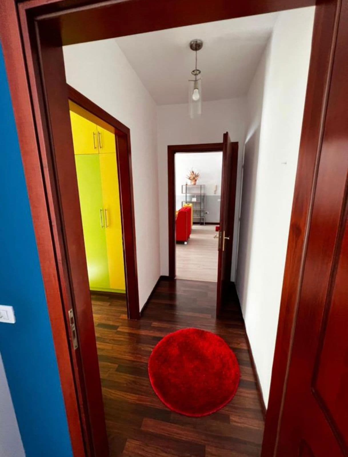 Apartament 2+1 me qira – Rruga e Kavajës! 2
