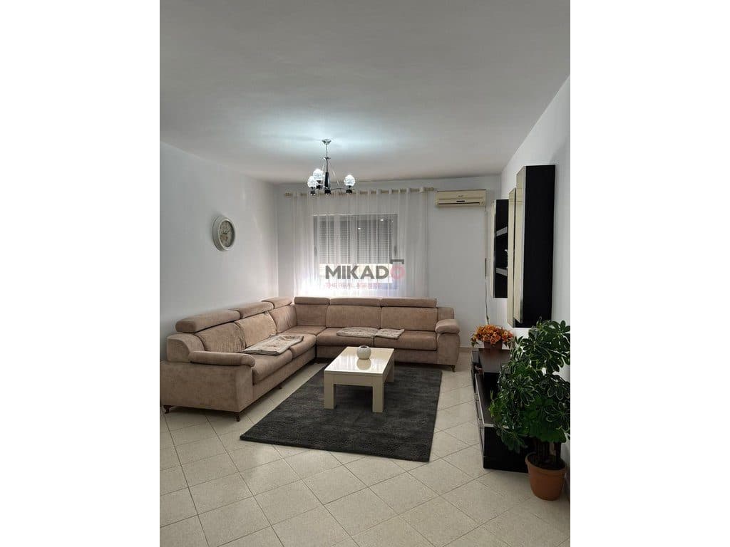 Apartament 3+1+2 tualete + ballkon me qira – Astir !