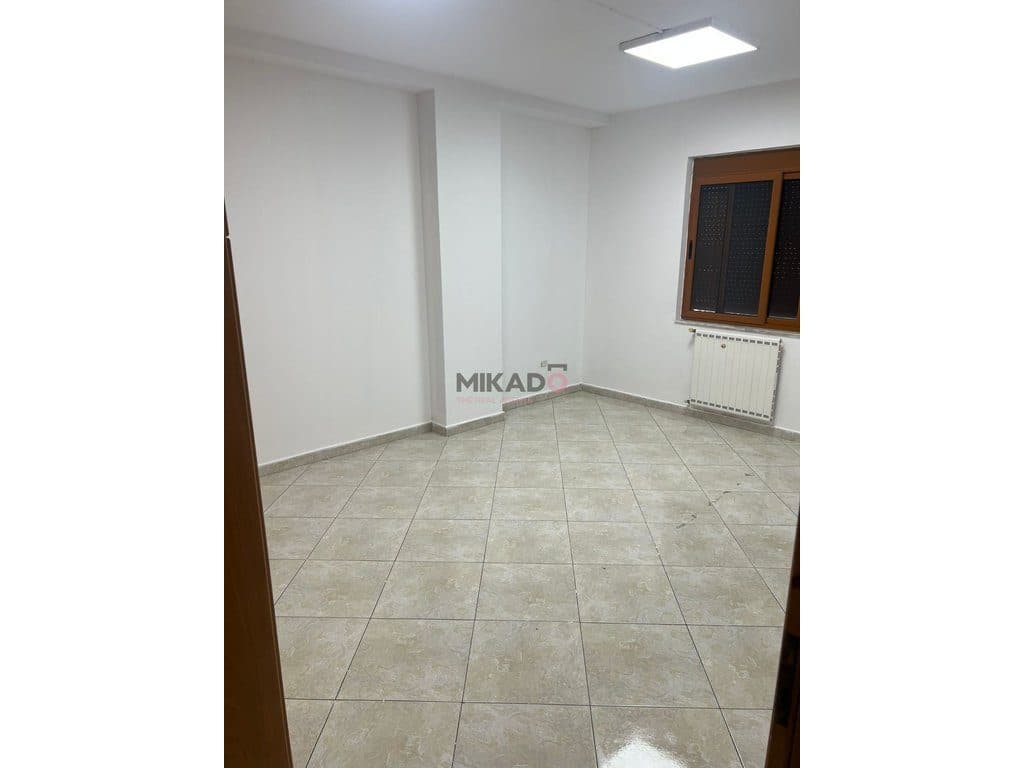 Jepet me Qira Apartament 2+1+2 tek Shkolla e Baletit! 2