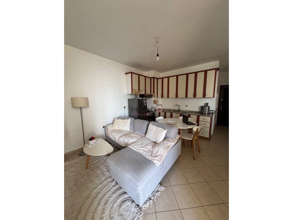 Apartament 1+1 me qira – Përballë Kompleksit Delijorgji !