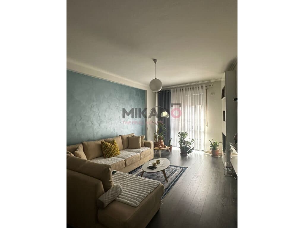 Shitet Apartament 3+1+2 ne Fresk! 2