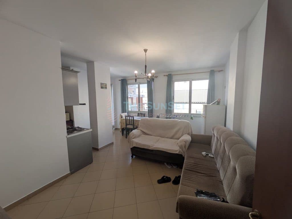 Apartament 1+1 për qira në Misto Mame 2