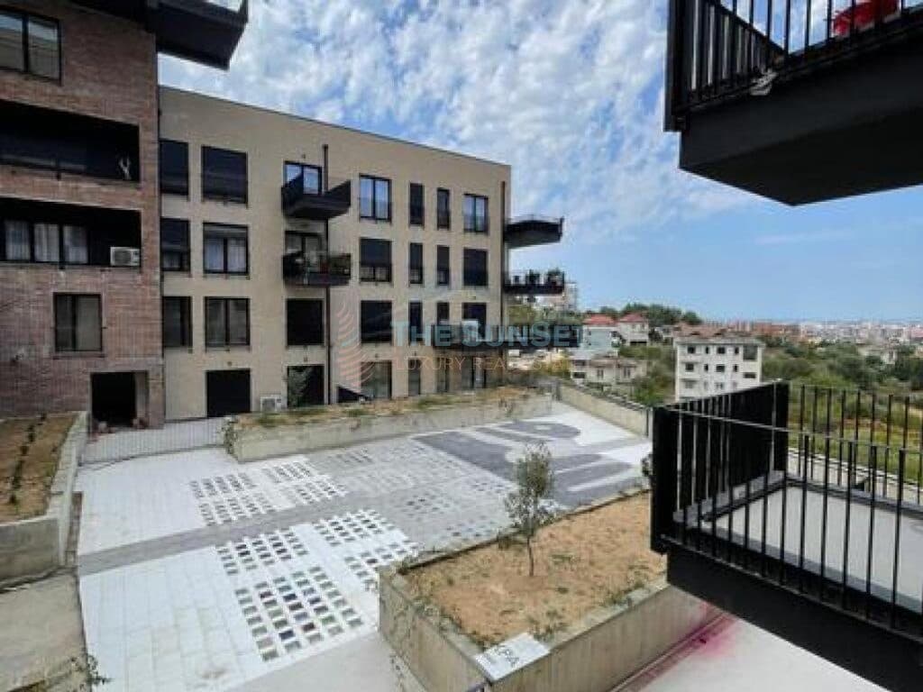 Apartament 1+1 për shitje te Kodra e Diellit 2 4