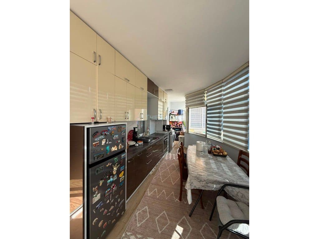 Apartament me Qira 3+1+2 në Bllokun e Ambasadorëve, Tiranë 3