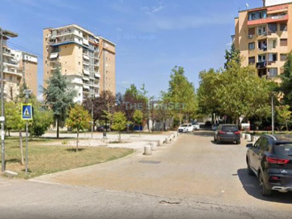 Apartament 2+1 për qira në zonën e Ish Fushës së Aviacionit