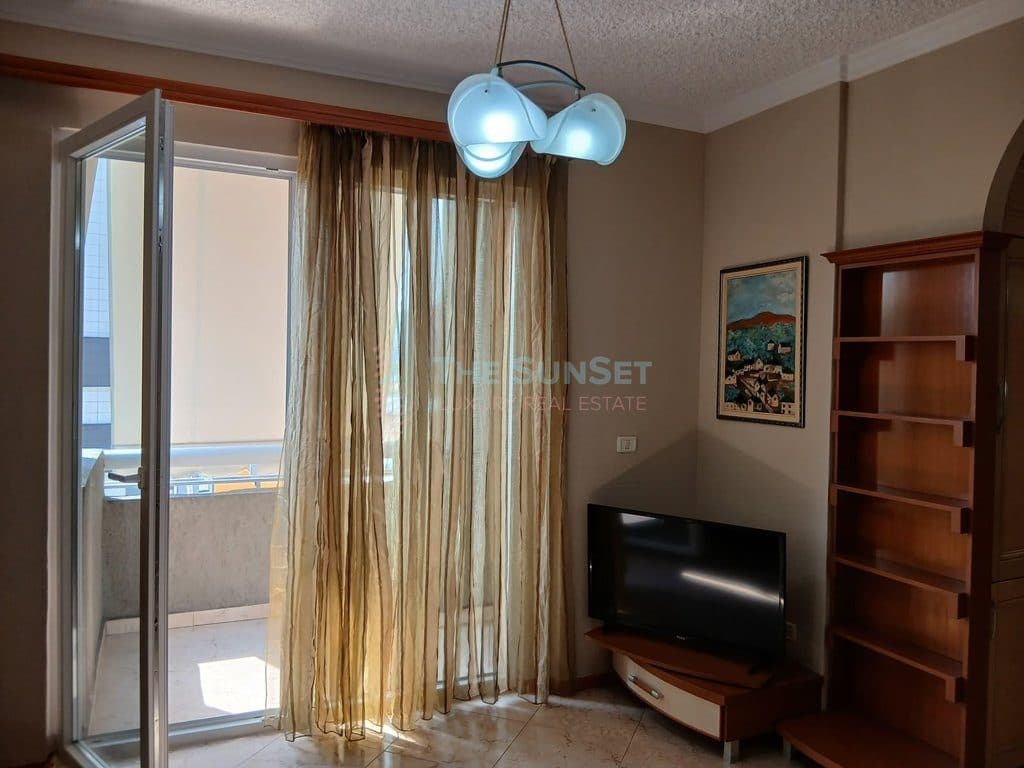 Apartament 1+1 me qira – Rruga e Kosovareve, Tirane