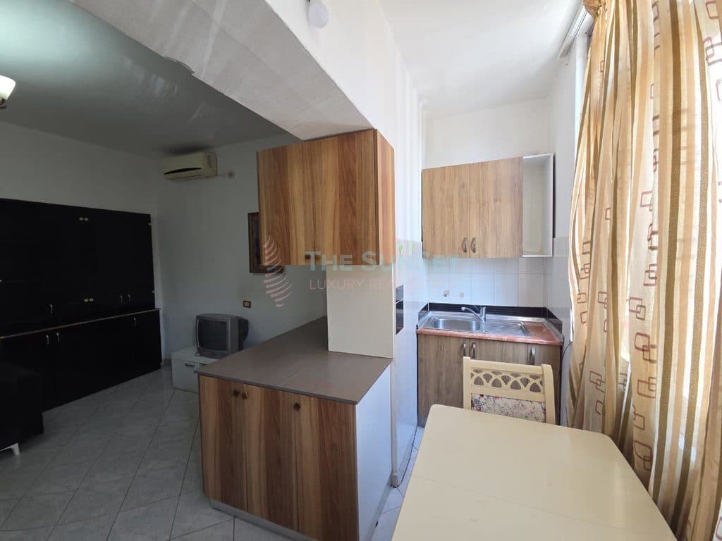 Apartament 2+1 për qira në zonën e Ali Demit 2