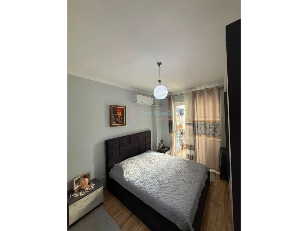 Apartament me Qira 3+1+2 në Bllokun e Ambasadorëve, Tiranë 4