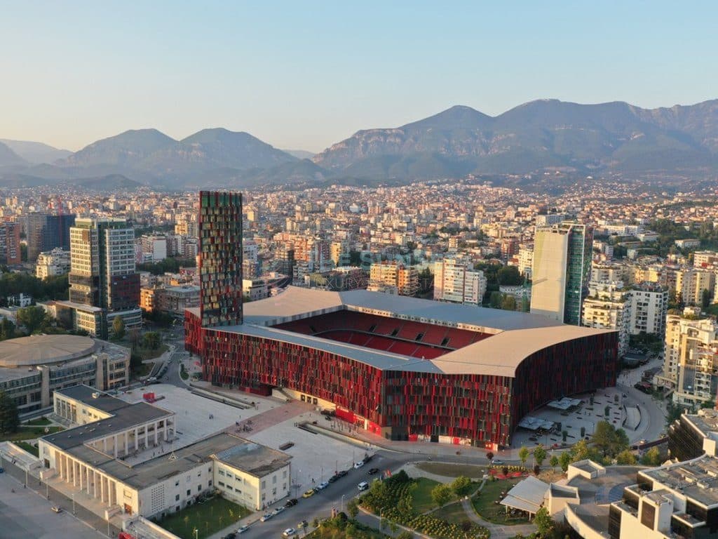 Apartament 2+1 për qira pranë Stadiumit Arena
