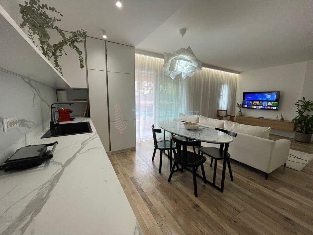 Apartament 2+1 për qira në rrugën Myslym Shyri 3