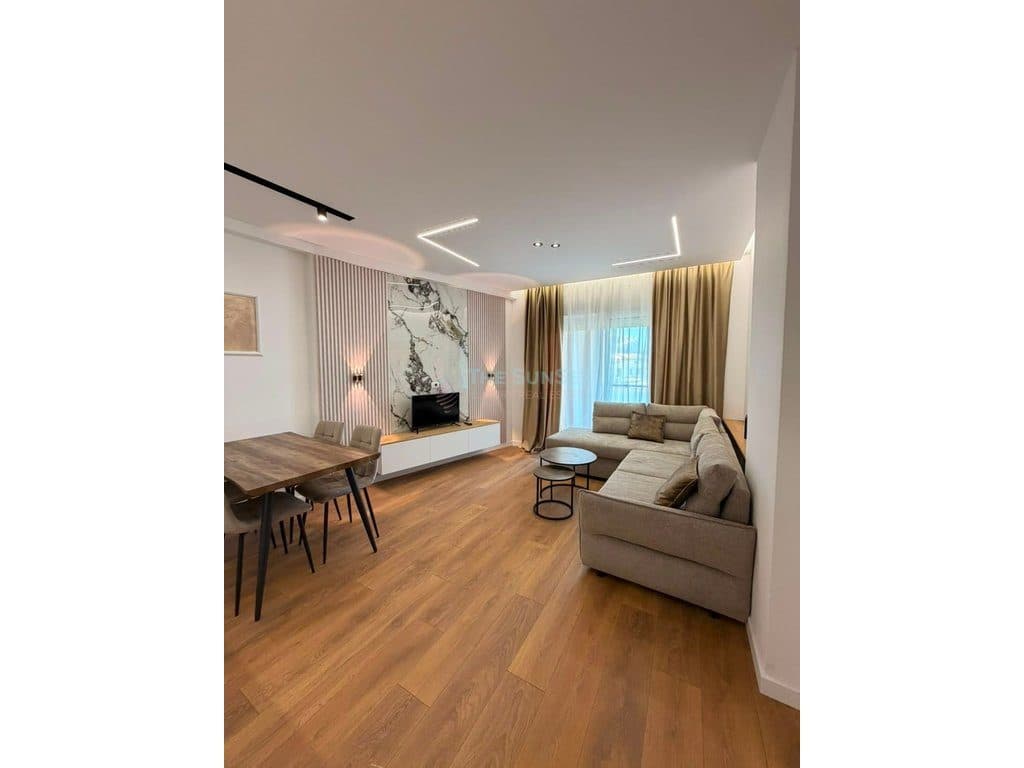 Apartament per shitje ne Kompleksin GUÇE -Zona 21 Dhjetori